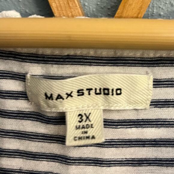 Max Studio Tank Top - Picture 2 of 4